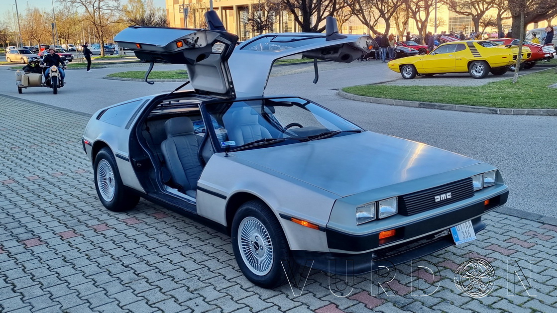 DeLorean 1981
